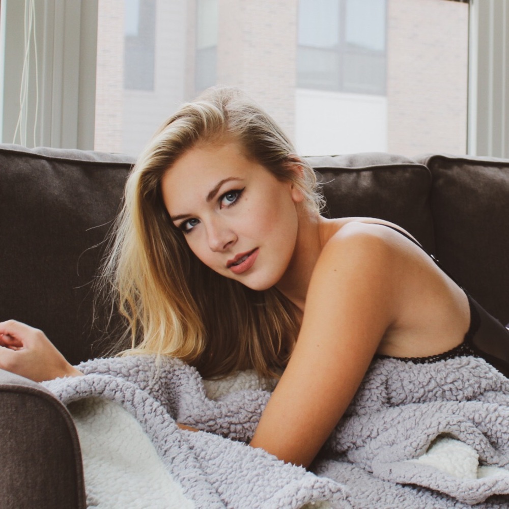 Meet your Posher, Lucie